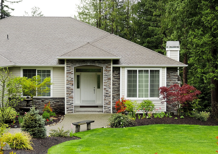 Top Garden Design to Complement Home’s Curb Appeal