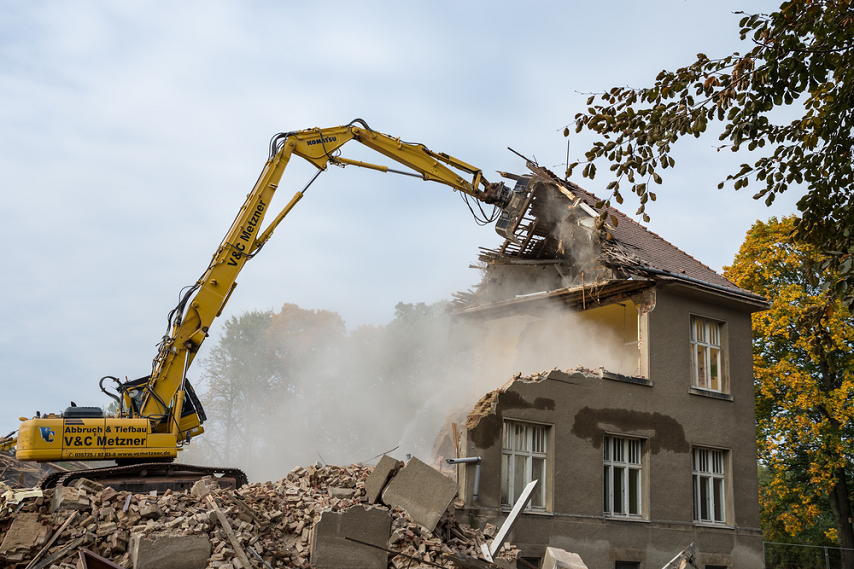 Why Avail the Services of House Demolition Companies for Your Demolition Project
