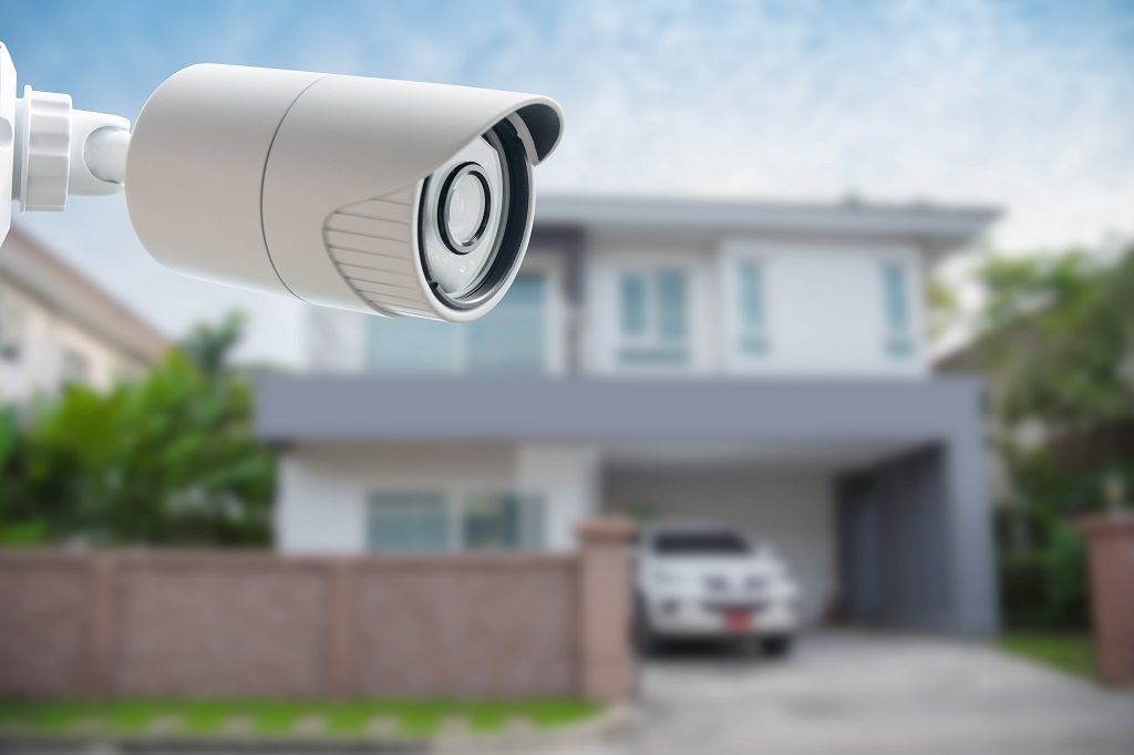 The Benefits of Using Portable Home Security Cameras for Travelers